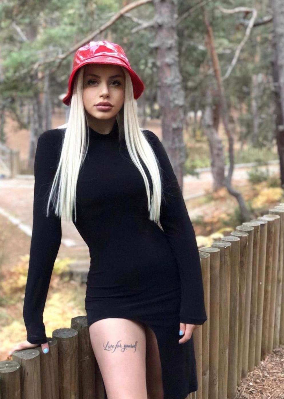 Ela Başakşehir Escort Bayan Başakşehir Escort Ela Fotoğrafı (3)
